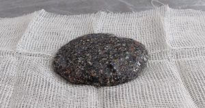 how to make charcoal poultice featured image