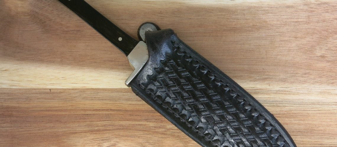 how to wear a boot knife properly